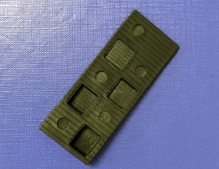 Клин монтажный (80х30х10)